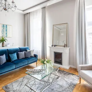 Apartment Luxury Royal In The Heart Of, Budapest